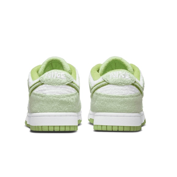 NIB - The Nike Dunk Low Fleece Honeydew - Picture 2 of 9